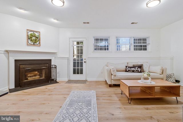 5613 BROOKLAND CT, Alexandria, VA 22310