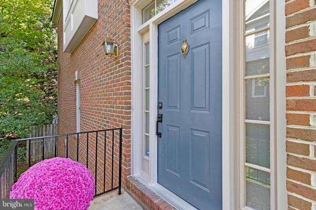 5613 BROOKLAND CT, Alexandria, VA 22310