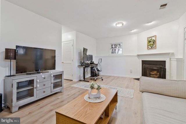 5613 BROOKLAND CT, Alexandria, VA 22310