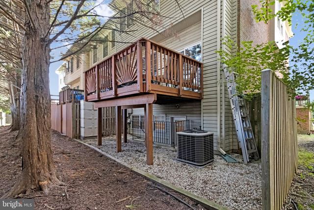 5613 BROOKLAND CT, Alexandria, VA 22310