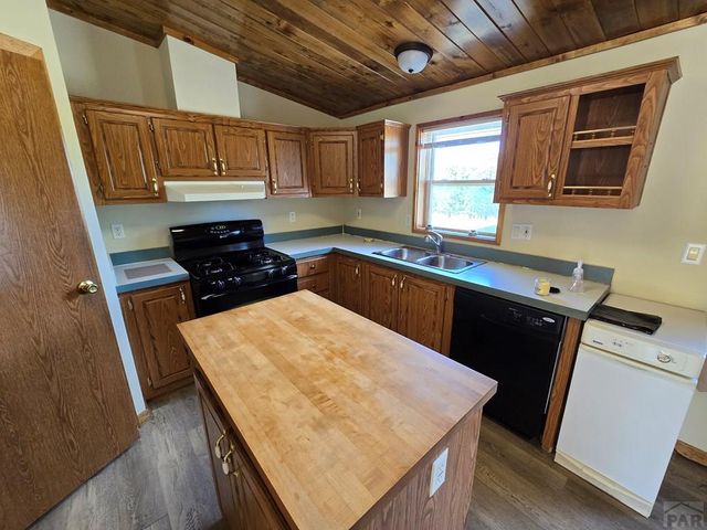 985 Basswood Ln, Canon City, CO 81212