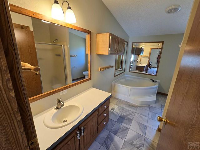 985 Basswood Ln, Canon City, CO 81212