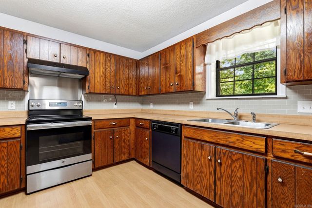 212 Veranda Trail, Pearcy, AR 71964