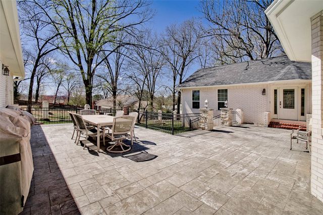 301 Evergreen Drive, Springdale, AR 72764