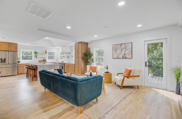 695 Gate Post Drive, Mount Pleasant, SC 29464