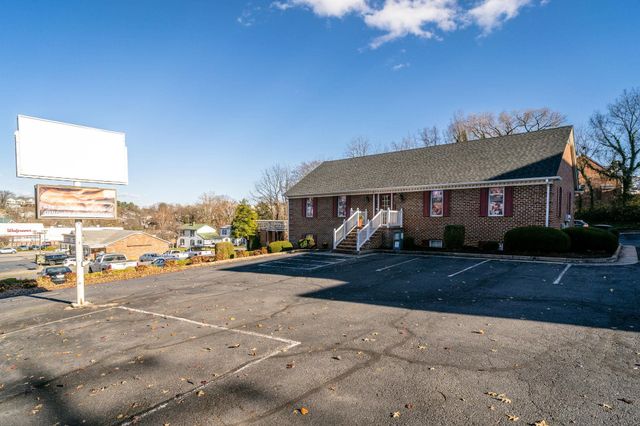 413 N COALTER ST, Staunton, VA 24401