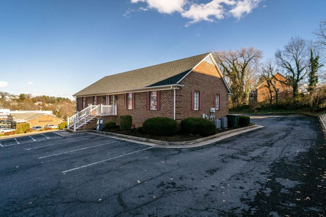 413 N COALTER ST, Staunton, VA 24401