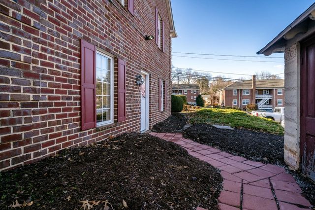 413 N COALTER ST, Staunton, VA 24401