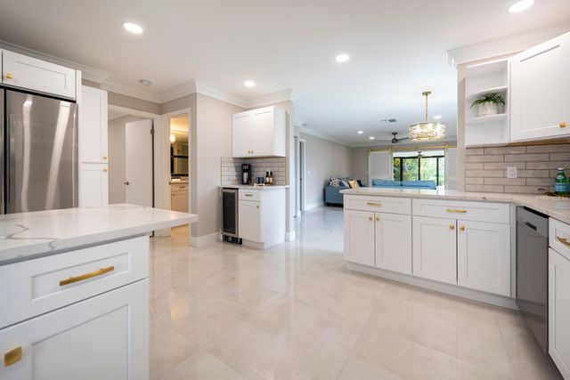 8535 Casa Del Lago H, Boca Raton, FL 33433