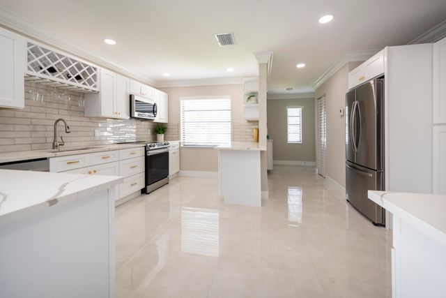 8535 Casa Del Lago H, Boca Raton, FL 33433