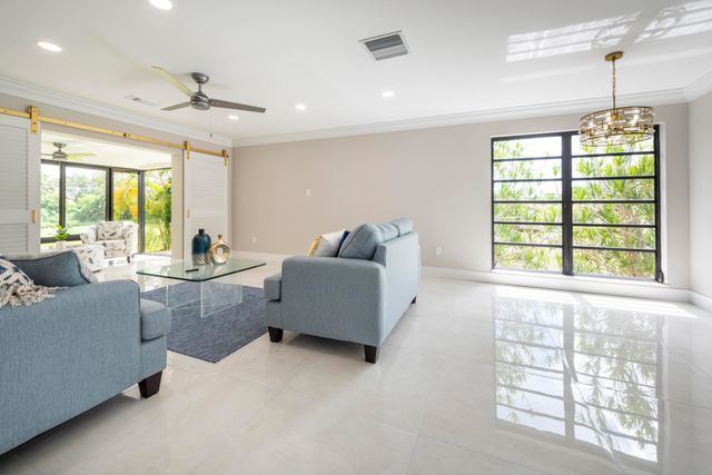 8535 Casa Del Lago H, Boca Raton, FL 33433