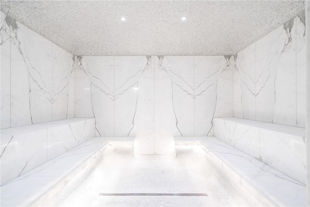 50 West St Apt 15B, New York City, NY 10006