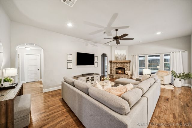 7373 E 124th Street S, Bixby, OK 74008