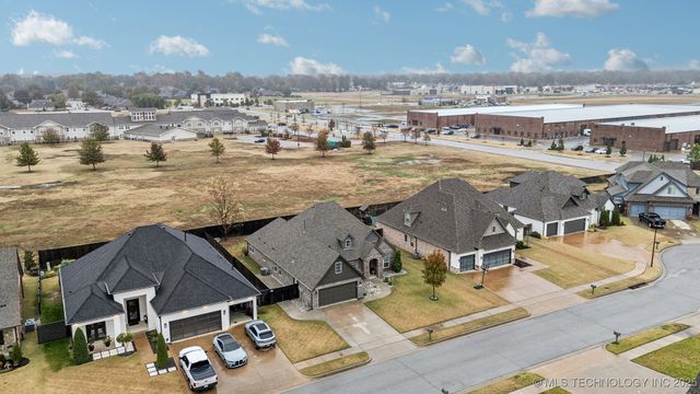 7373 E 124th Street S, Bixby, OK 74008