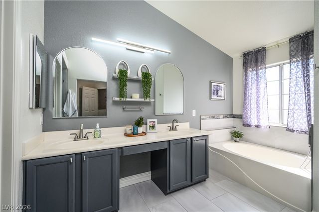 10228 Amber Hue Lane, Las Vegas, NV 89144