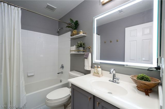 10228 Amber Hue Lane, Las Vegas, NV 89144