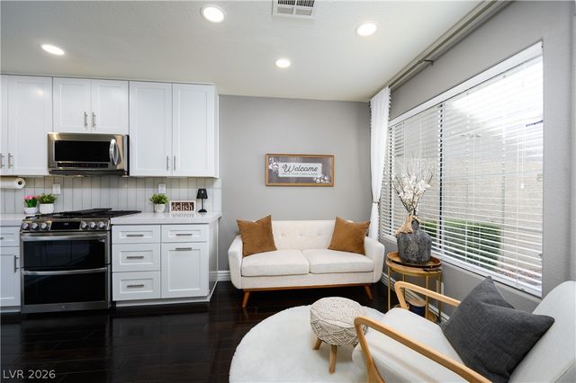 10228 Amber Hue Lane, Las Vegas, NV 89144