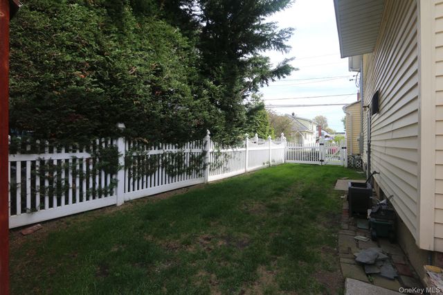 70 McKee Street, Floral Park, NY 11001