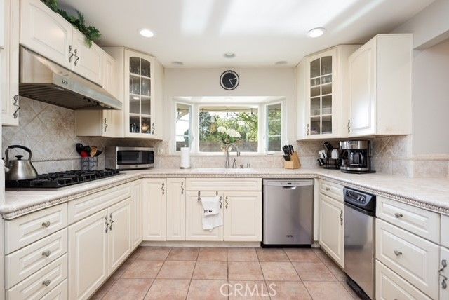 28375 Patricia Hill, Canyon Country (santa Clarita), CA 91387