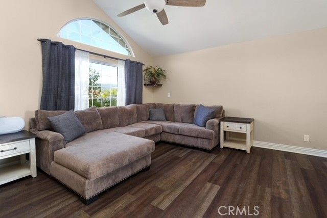 28375 Patricia Hill, Canyon Country (santa Clarita), CA 91387