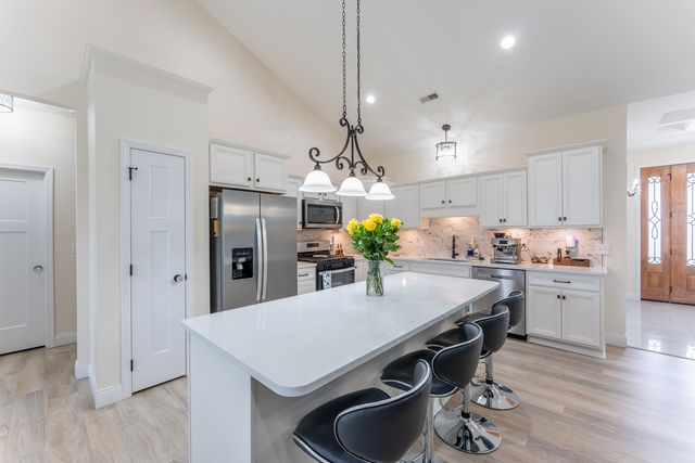 1117 Early Bird Lane, Marion, IL 62959