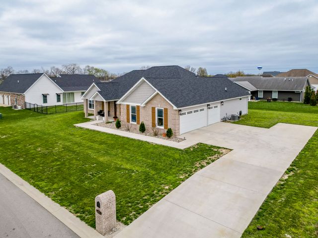 1117 Early Bird Lane, Marion, IL 62959