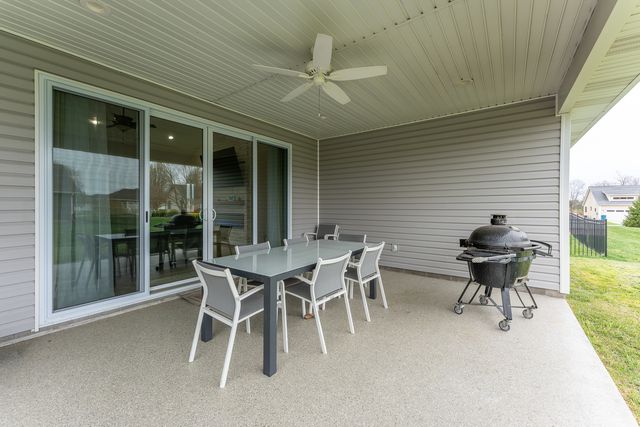 1117 Early Bird Lane, Marion, IL 62959