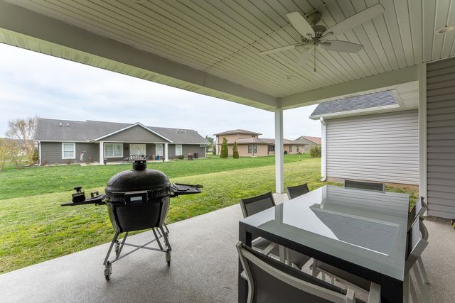 1117 Early Bird Lane, Marion, IL 62959