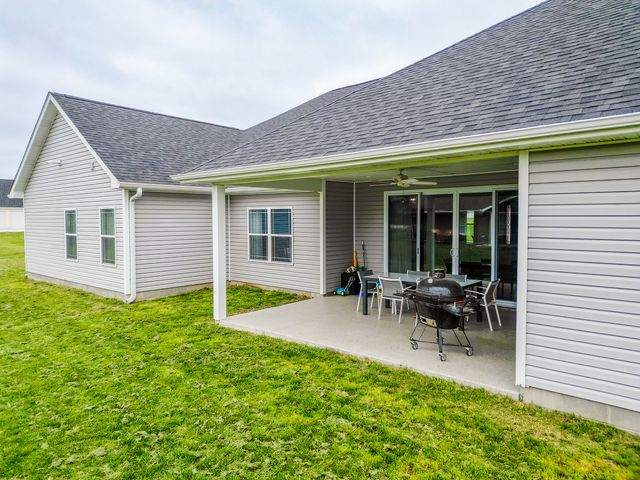 1117 Early Bird Lane, Marion, IL 62959