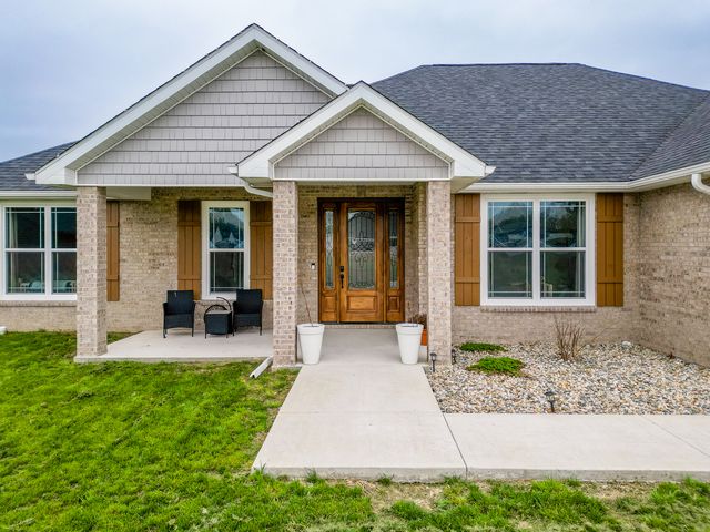 1117 Early Bird Lane, Marion, IL 62959