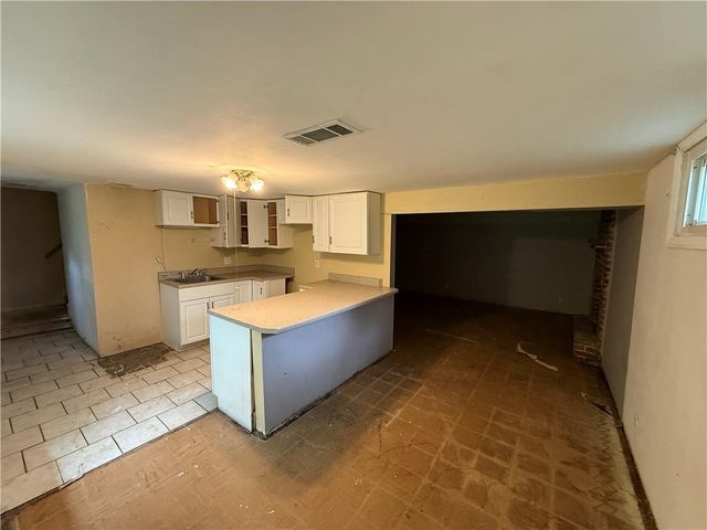 5008 Spring Street, Kansas City, MO 64133