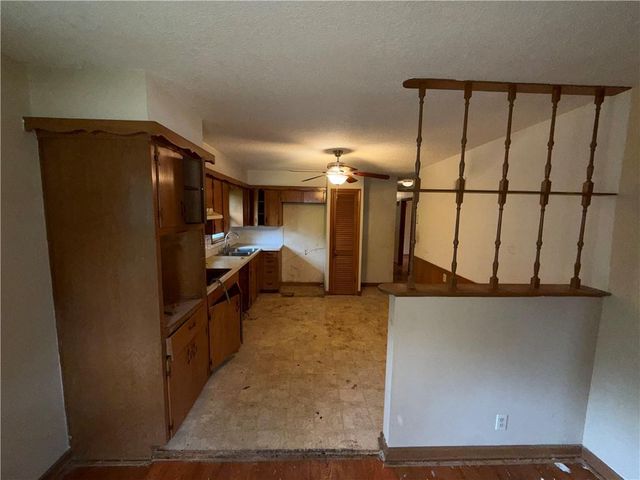 5008 Spring Street, Kansas City, MO 64133