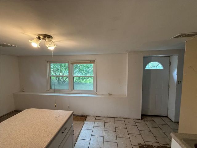5008 Spring Street, Kansas City, MO 64133