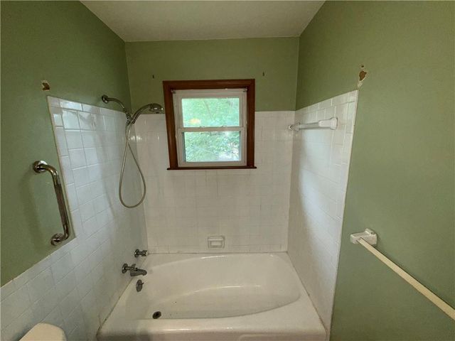 5008 Spring Street, Kansas City, MO 64133