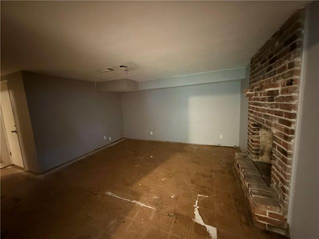 5008 Spring Street, Kansas City, MO 64133