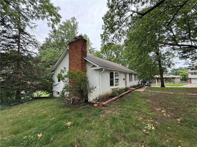 5008 Spring Street, Kansas City, MO 64133
