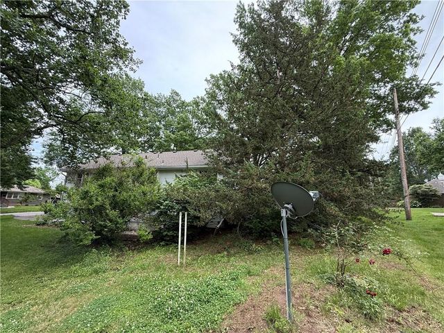 5008 Spring Street, Kansas City, MO 64133