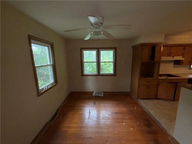 5008 Spring Street, Kansas City, MO 64133