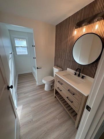 4067 N 98th STREET, Wauwatosa, WI 53222