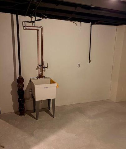 4067 N 98th STREET, Wauwatosa, WI 53222