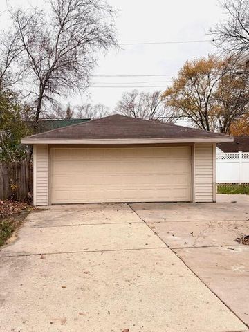 4067 N 98th STREET, Wauwatosa, WI 53222