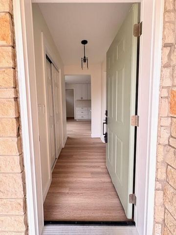 4067 N 98th STREET, Wauwatosa, WI 53222