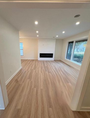 4067 N 98th STREET, Wauwatosa, WI 53222