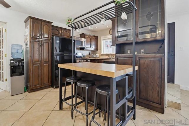 889 Blackwood Dr, San Diego, CA 92154