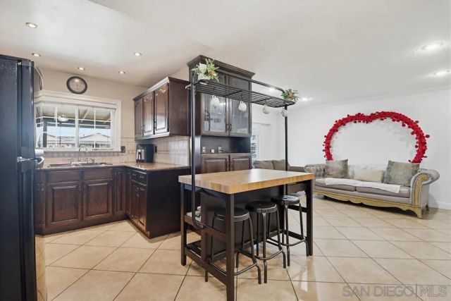 889 Blackwood Dr, San Diego, CA 92154