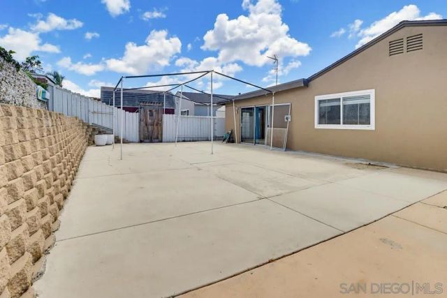 889 Blackwood Dr, San Diego, CA 92154