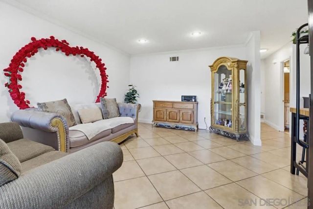 889 Blackwood Dr, San Diego, CA 92154