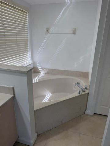 137 SW Meade Circle, Port St. Lucie, Port St Lucie, FL 34953