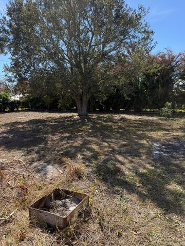 137 SW Meade Circle, Port St. Lucie, Port St Lucie, FL 34953