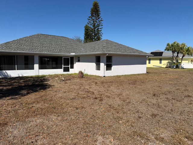 137 SW Meade Circle, Port St. Lucie, Port St Lucie, FL 34953